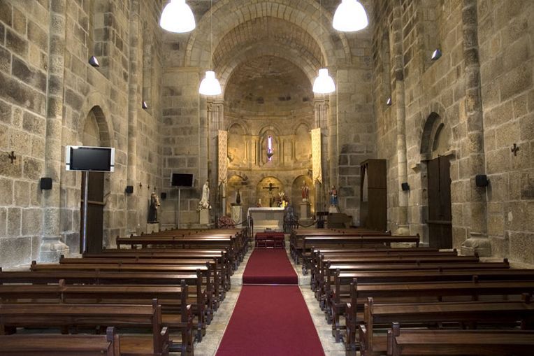 Igreja de SÃ£o Pedro de Ferreira - Visitar Portugal