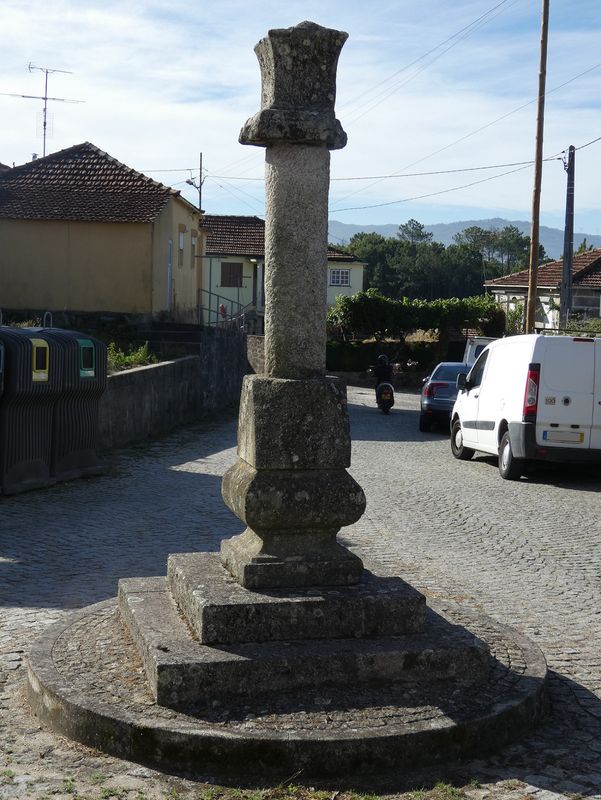 Pelourinho de Santa Cruz da Trapa