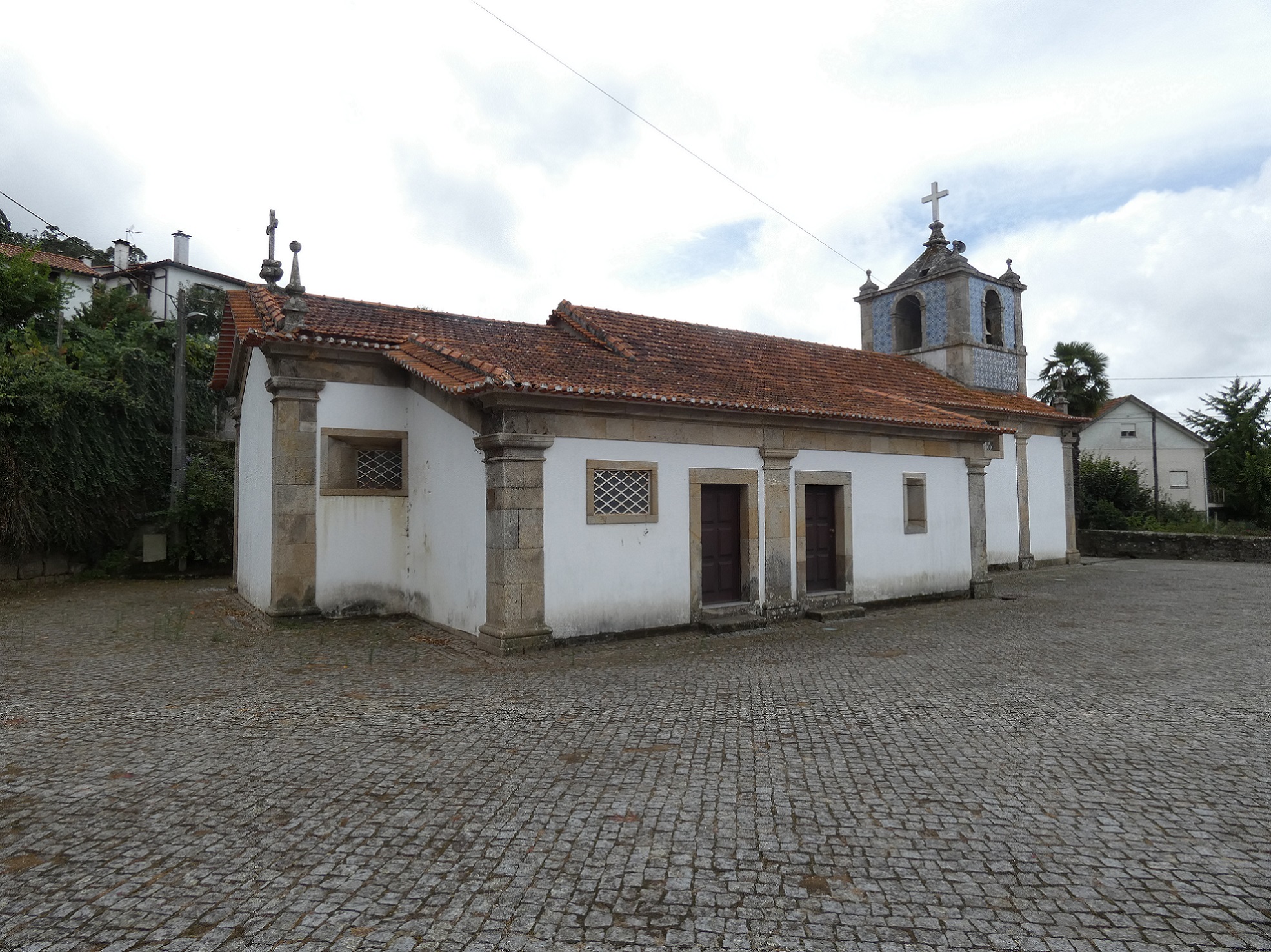 Igreja Matriz de Paços de Vilharigues