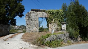 Portal da Serrada - Visitar Portugal