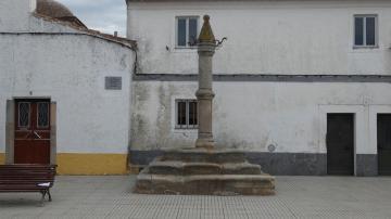 Pelourinho de Barbacena - Visitar Portugal